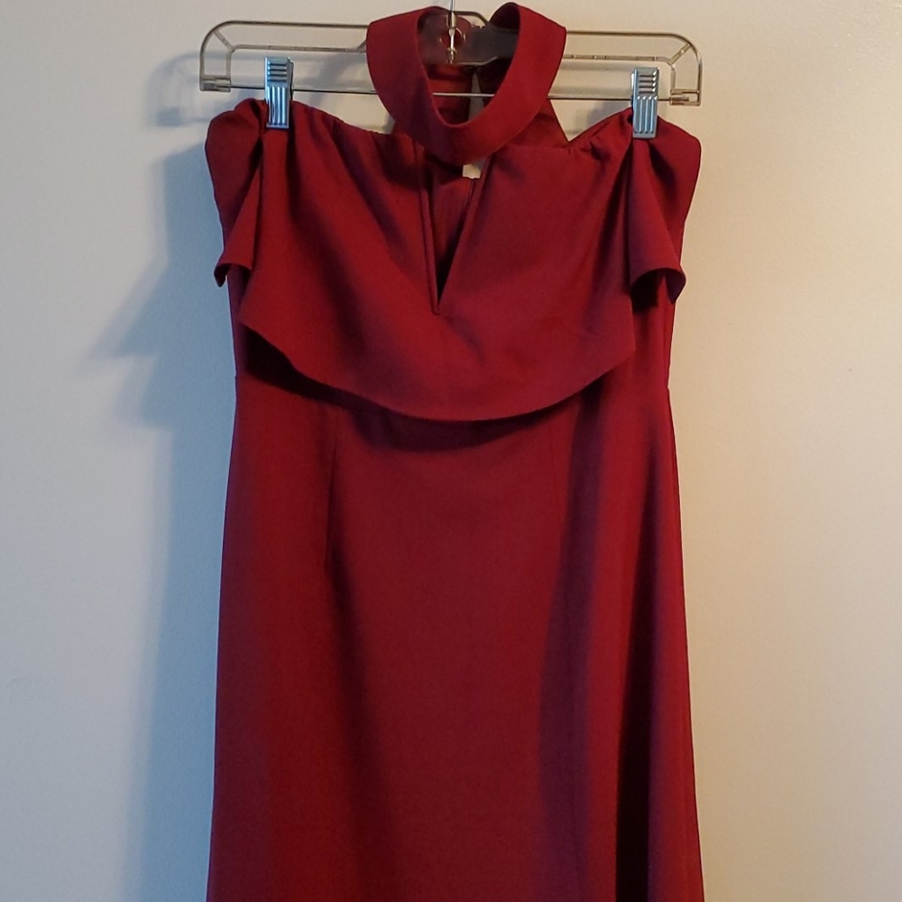 MAXI CHOKER BURGUNDY DRESS